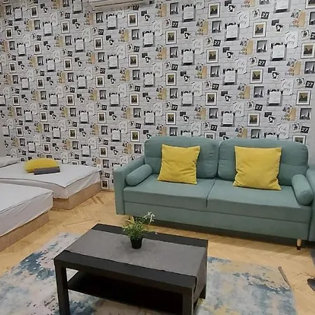 Apartament 4 In The Party District